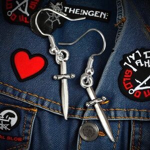 5 For $25💫Silver Dagger Dangles Earrings